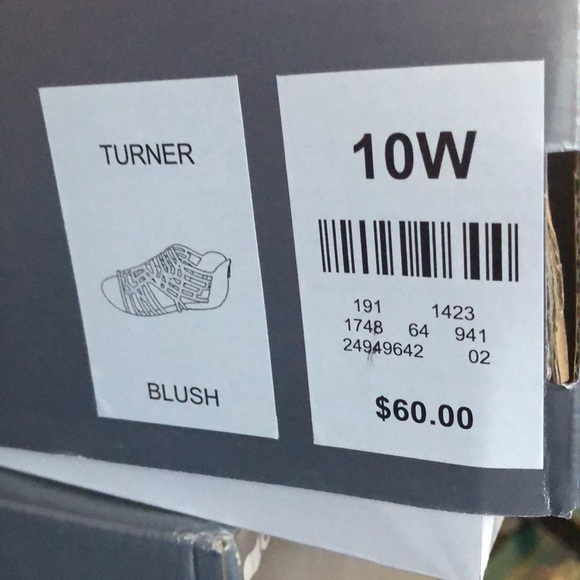 Sandals - Picture 4 of 4